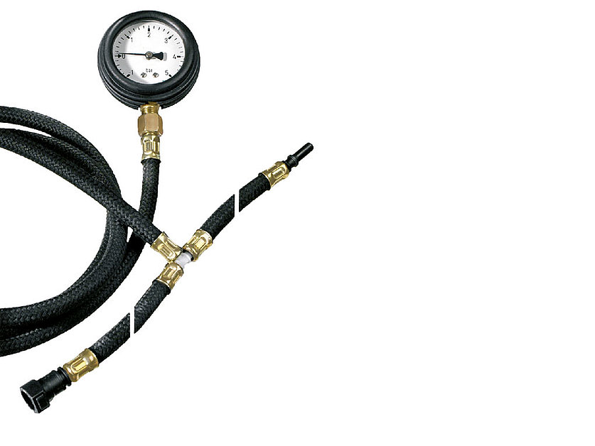 Tester for measuring the ingoing pressure to a DELPHI high-pressure pump Tester for measuring the ingoing pressure to a DELPHI high-pressure pump