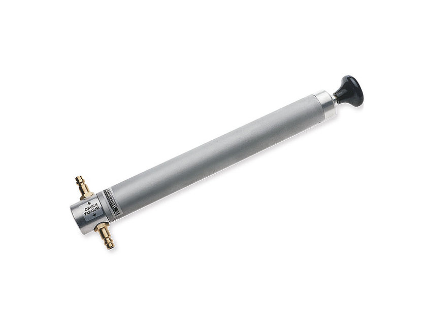 Pressure and vacuum pump, for the suction, the refilling and the scavenge of gearbox-oil