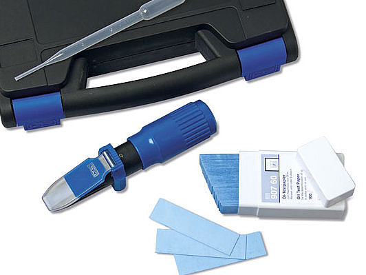 Kit d'analyse pour le prélèvement et le contrôle qualité de l'AdBlue®.